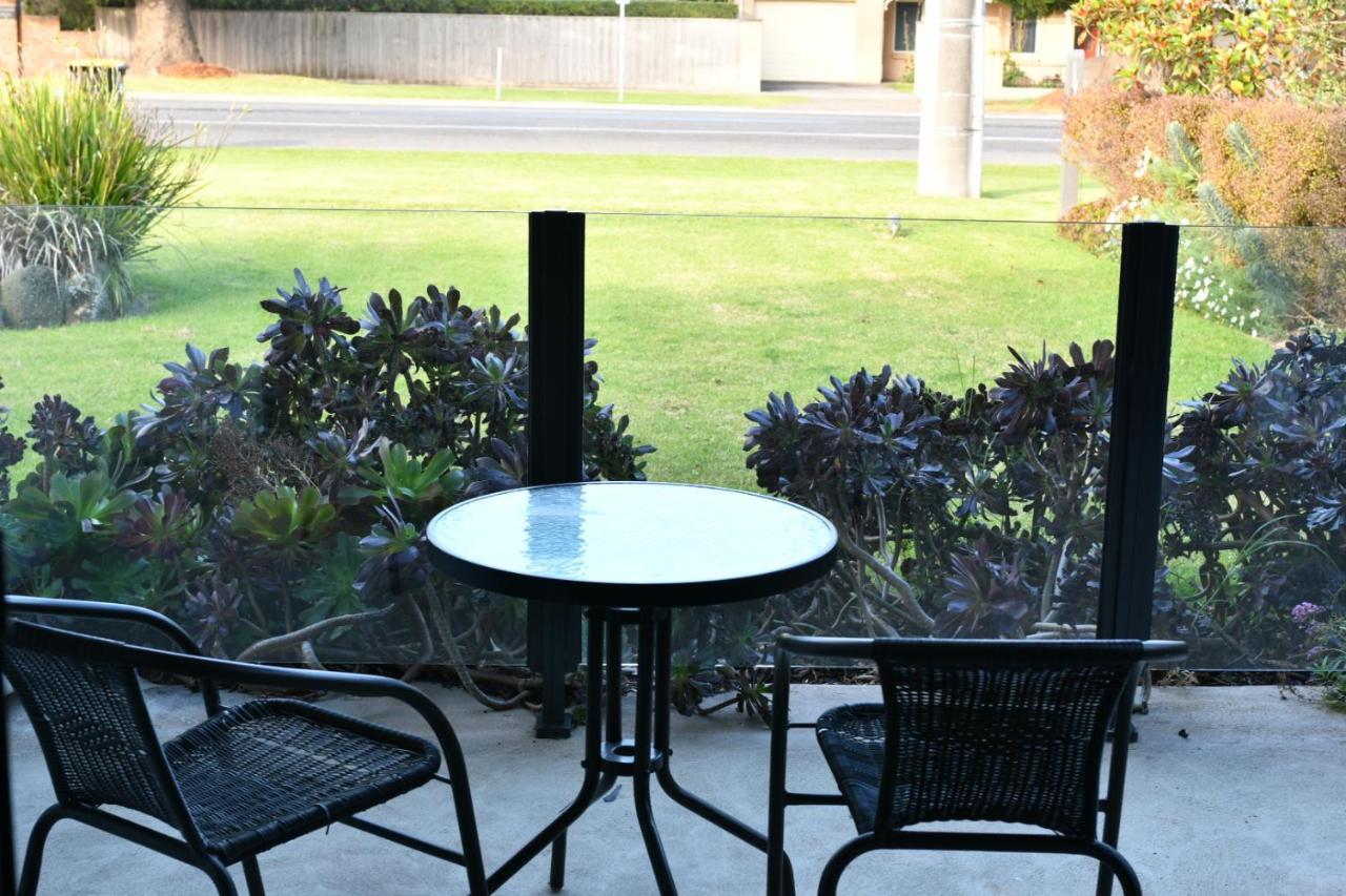 A1 Motels And Apartments Port Fairy Exterior photo