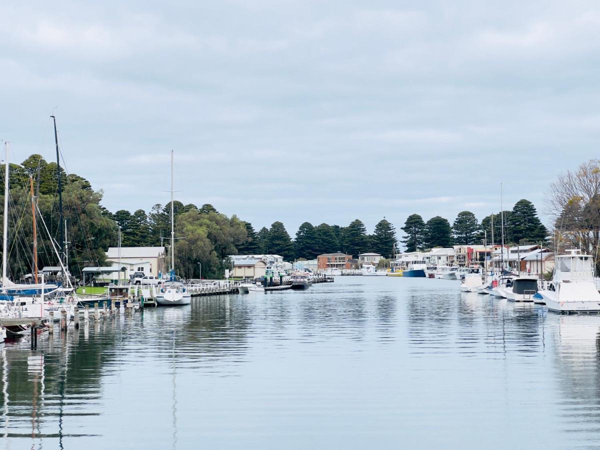 A1 Motels And Apartments Port Fairy Exterior photo