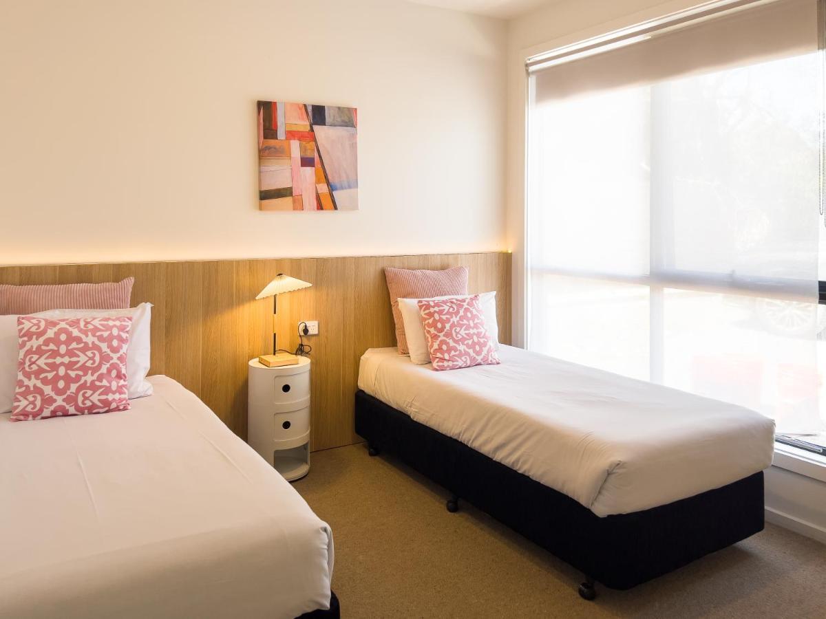 A1 Motels And Apartments Port Fairy Exterior photo